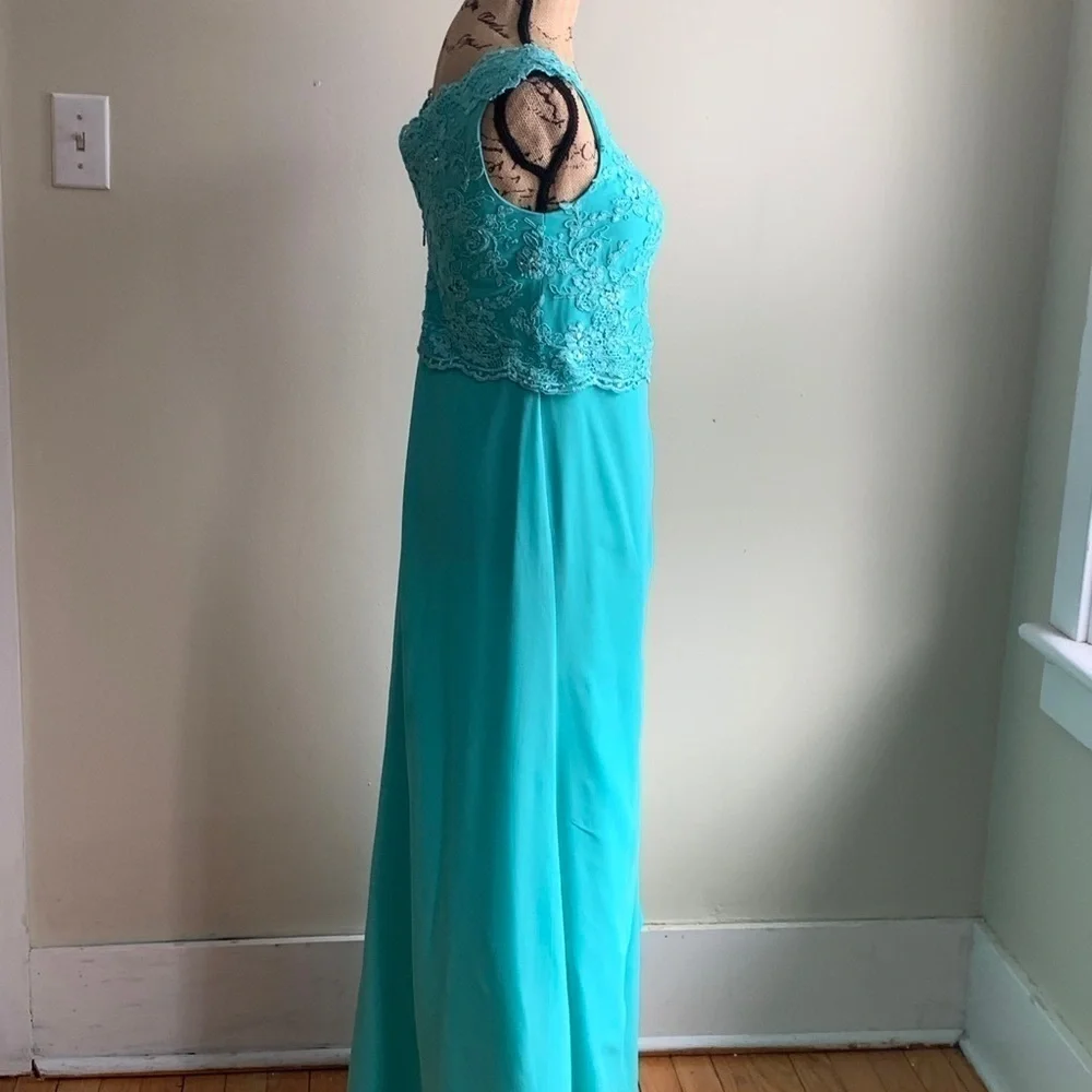 Azazi green embroidered dress size C